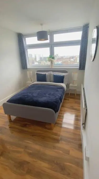 London -2 Bedroom - Breathtaking Views London Skyline Canary Warf