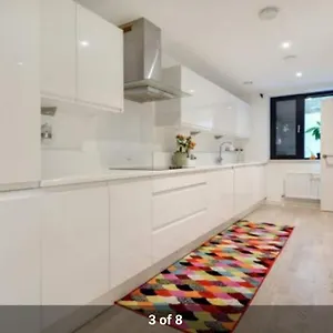 Newly Refurbished - Entire 4 Bedroom Private House With Kitchen, Living & Private Garden - 1 Cape House London, Within 30 Mins From London, Bridge & Canary Wharf Londres