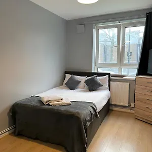 1 Bedroom Flat In Whitechapel, Londres