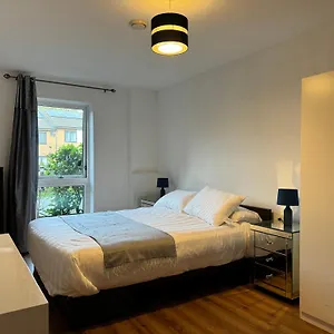Greenwich 2 Bedroom Apartment
